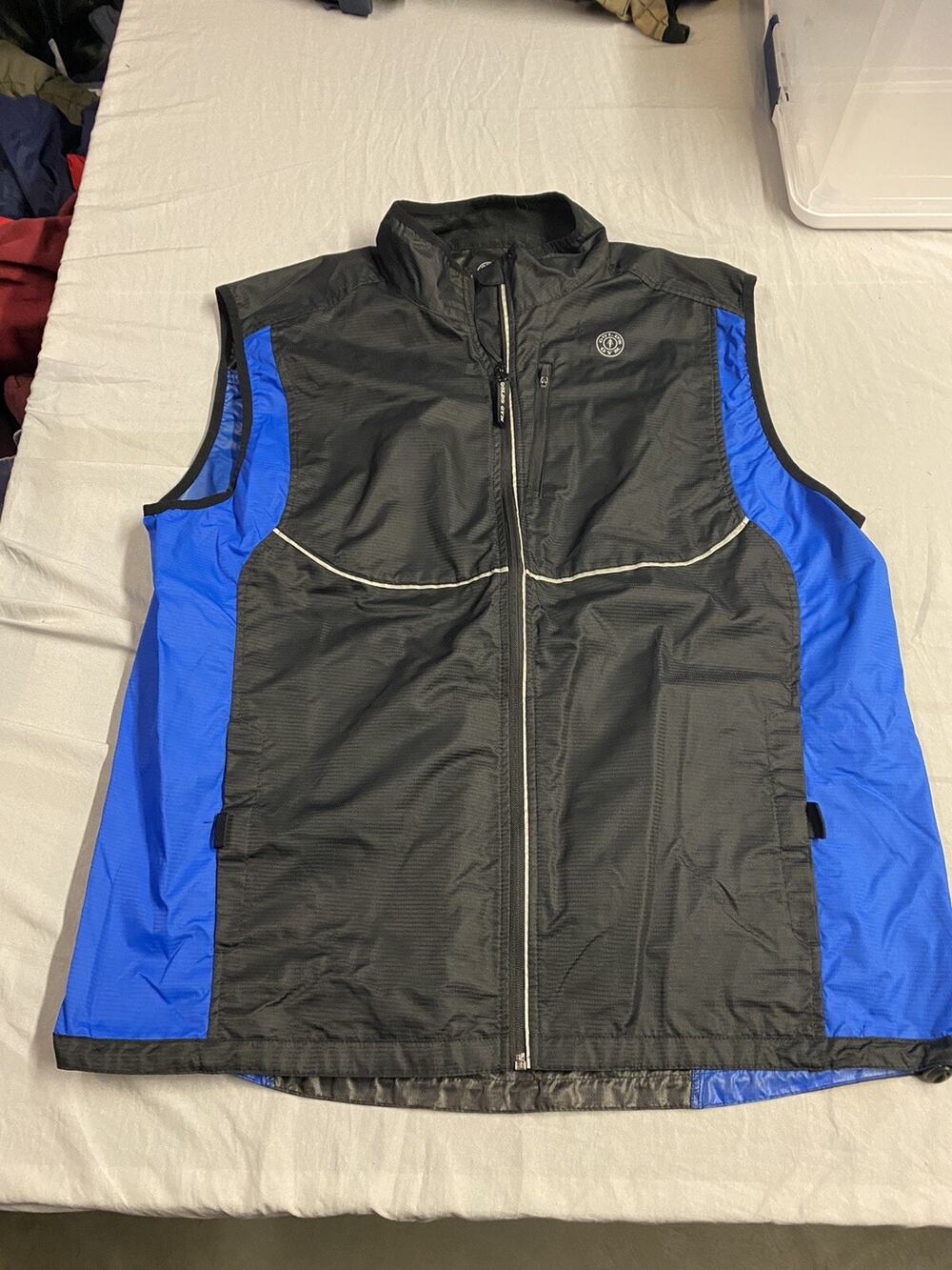 Gold's Gym Vented Vest L XL Vest Workout Windbreaker Blue Black Zip